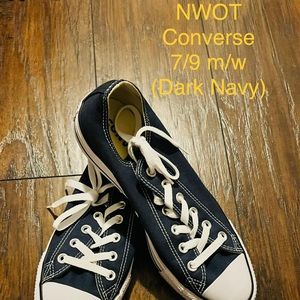 NWOT Converse Chuck Taylor Shoes (Dark Navy) M7/W9